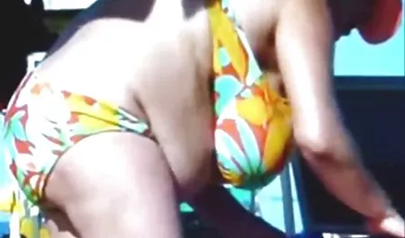 Szczęśliwy czarny człowiek, kobieta piękna, miękka sex anal filmiki