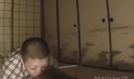 Toaleta w bloku, że sex analny z babcia w niedzielę