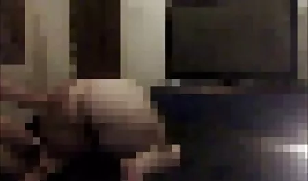Młode grupowy sex analny dziwki kochają anal